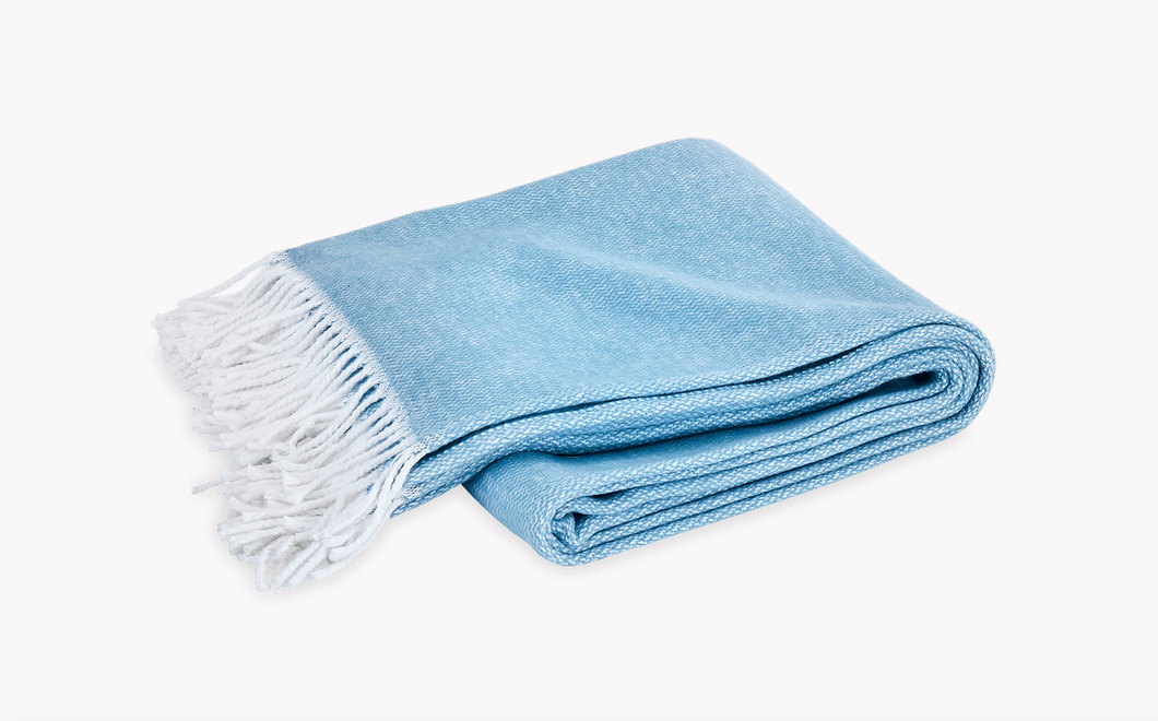 Pezzo Throw, Cerulean